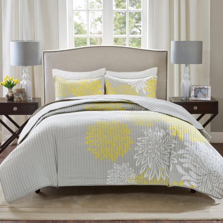 Yellow & White 3 Piece Quilt Set - Reversible